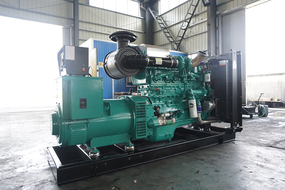 NTA855-G1B重慶康明斯動力配套300KW柴油發(fā)電機(jī)組報價