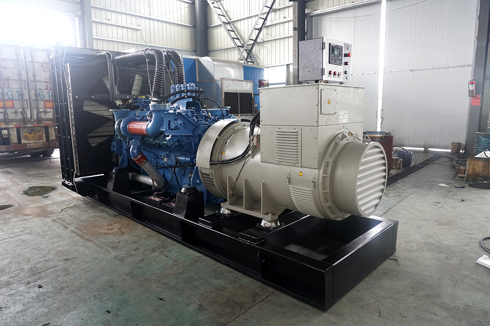 10V1600G10F進(jìn)口奔馳350KW柴油發(fā)電機組報價